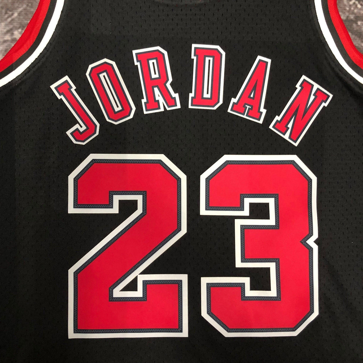 Regata Swingman Chicago Bulls Mitchell & Ness Hardwood Classics 1997/98 Preta
