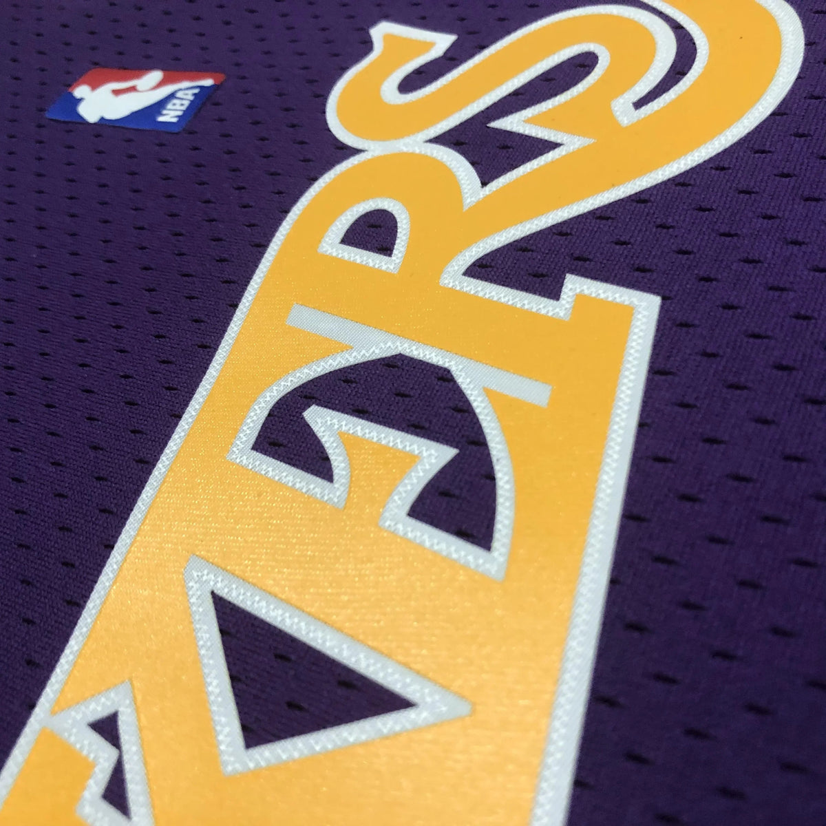 Regata Swingman Los Angeles Lakers Mitchell & Ness Roxa Hardwood Classics 1984/85